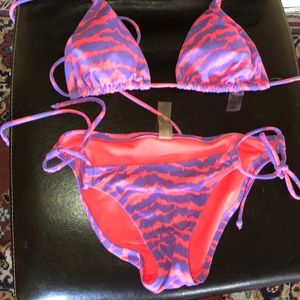 Victoria’s Secret bikini